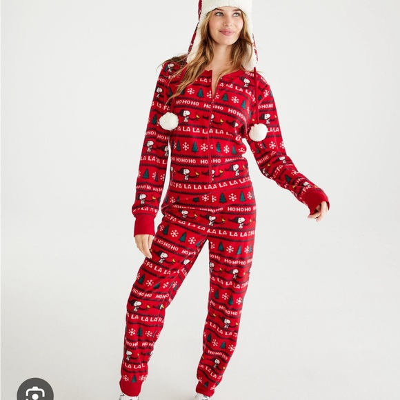 Snoopy Union Suit Holiday - Picture 2 of 5